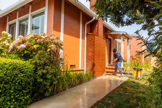 Best Fence Pressure Washing  in Visalia, CA