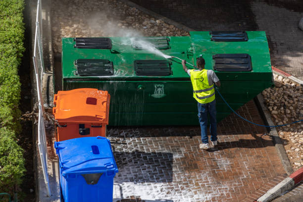 Best Garage Pressure Washing  in Visalia, CA